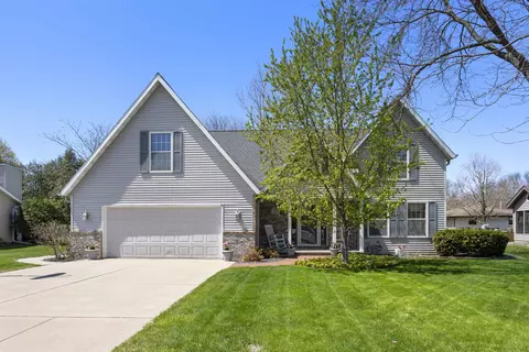 37 Pheasant Ct, Appleton, WI 54915