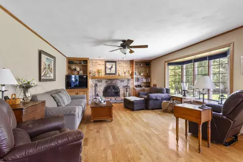 37 Pheasant Ct, Appleton, WI 54915 photo 9