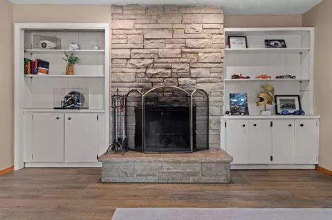 Living - 2108 N Birchwood Ave, Appleton, WI 54914 photo 7 of 7