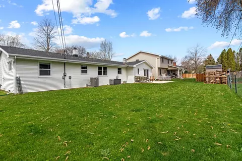 Exterior - 2108 N Birchwood Ave, Appleton, WI 54914 photo 5 of 7