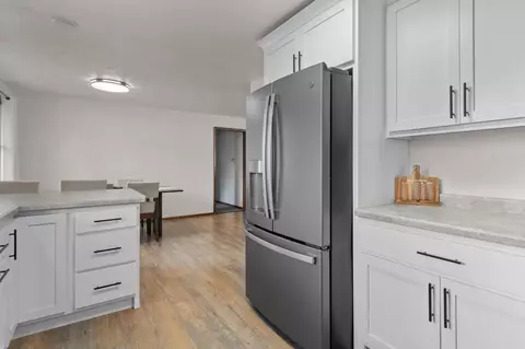 Kitchen - 2108 N Birchwood Ave, Appleton, WI 54914 photo 6 of 6