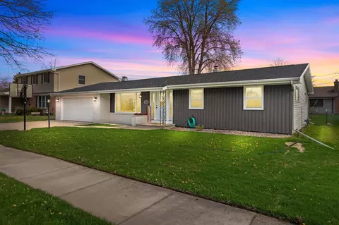 2108 N Birchwood Ave, Appleton, WI 54914