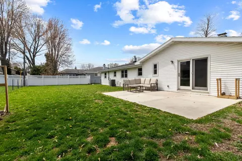 Exterior - 2108 N Birchwood Ave, Appleton, WI 54914 photo 4 of 7