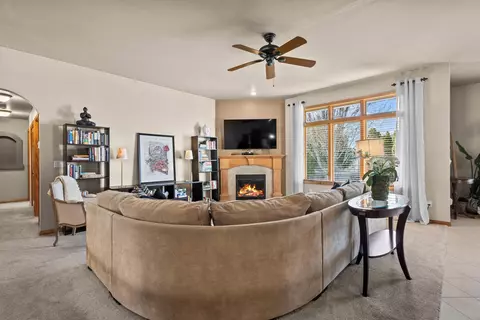 Living - 3177 Devroy Ln, Howard, WI 54313 photo 4 of 6