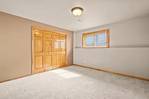 Bedroom - 3177 Devroy Ln, Howard, WI 54313 photo 7 of 8