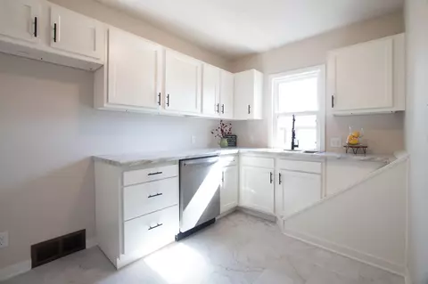Kitchen - 1820 S Jefferson St, Appleton, WI 54915 photo 1 of 2