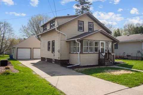 Exterior - 1820 S Jefferson St, Appleton, WI 54915 photo 3 of 11