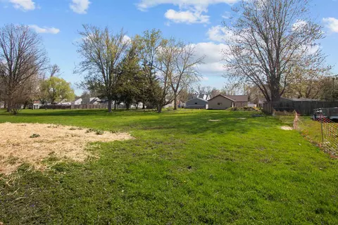 Exterior - 1820 S Jefferson St, Appleton, WI 54915 photo 8 of 11