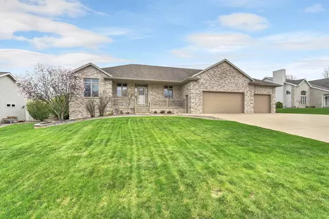 1520 Belle Plane Cir, Howard, WI 54313
