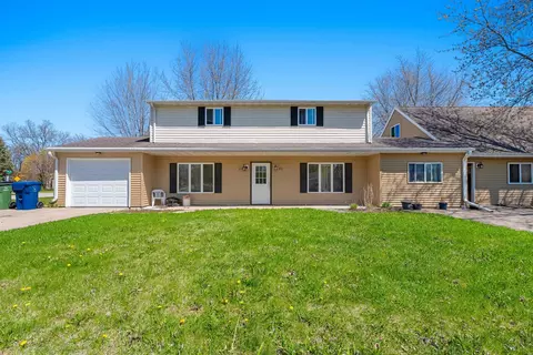 215 Short St, Wrightstown, WI 54180 photo 1