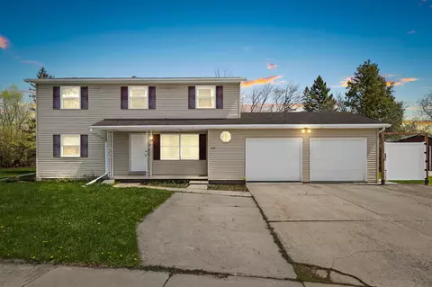 457 St Bernard Dr, De Pere, WI 54115