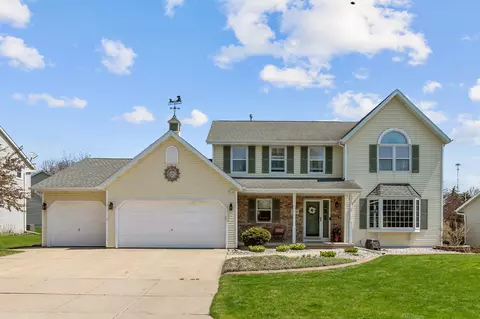 5 Diane Ln, Appleton, WI 54915