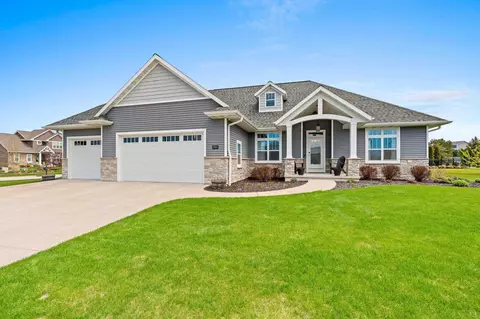 3963 Dollar Ln, De Pere, WI 54115