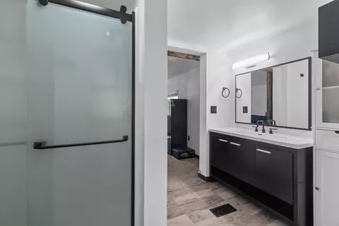 Bath - 3500 W Justin St, Appleton, WI 54914 photo 2 of 3
