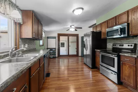 Kitchen - 3500 W Justin St, Appleton, WI 54914 photo 2 of 2