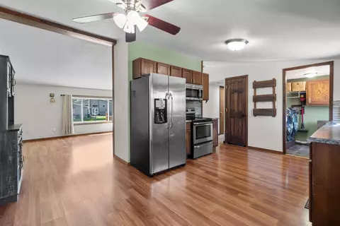 Entry Way - 3500 W Justin St, Appleton, WI 54914 photo 1 of 4