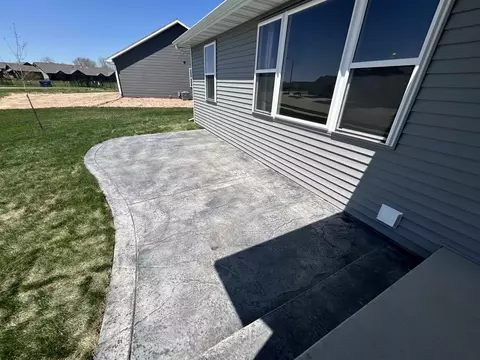 Exterior - 2239 E Honeygold Ct, Appleton, WI 54913 photo 14 of 18