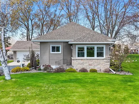 6838 Bunker Hill Rd, Greenleaf, WI 54126