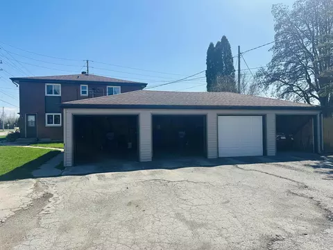 1331 N Ballard Rd, Appleton, WI 54911 photo 2