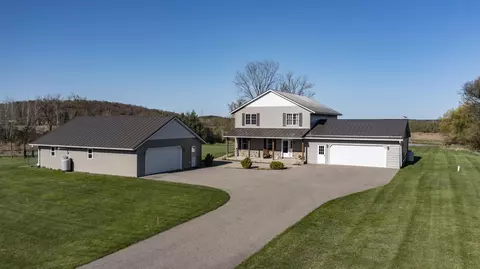 n1195 Pope Road, Waupaca, WI 54981