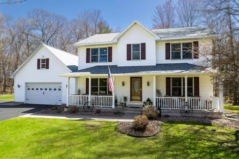 n1900 Woodridge Drive, Marinette, WI 54143