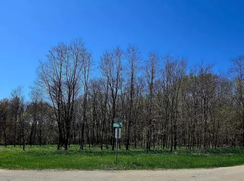 21 St Ln, Wautoma, WI 54982