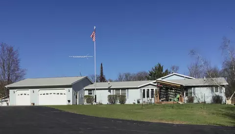n9960 Meadowlark Lane, Crivitz, WI 54114