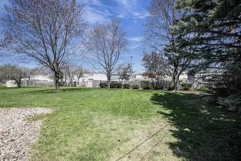 1016 W Weiland Ave, Appleton, WI 54914 photo 6