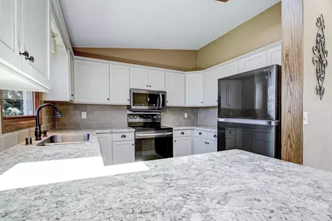 1016 W Weiland Ave, Appleton, WI 54914 photo 14