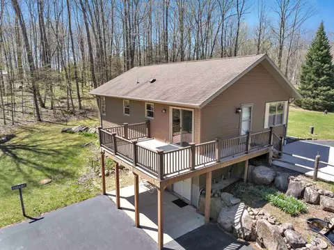 n11598 Helgeson Road, Iola, WI 54945