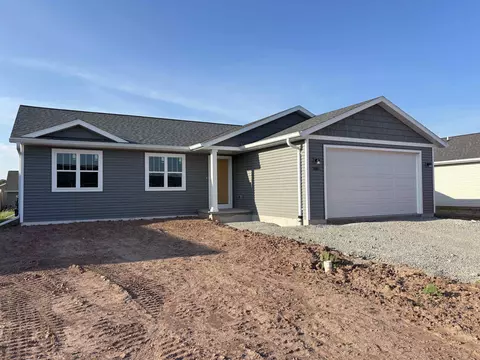 2080 Red Fox Ln, Kaukauna, WI 54130