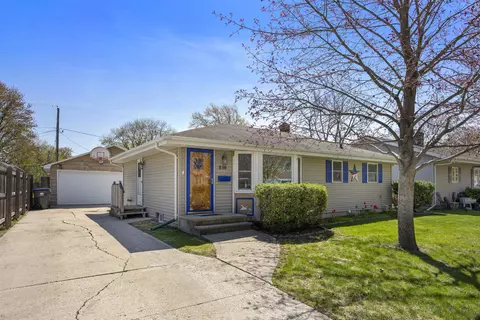 830 Betty Ave, Neenah, WI 54956