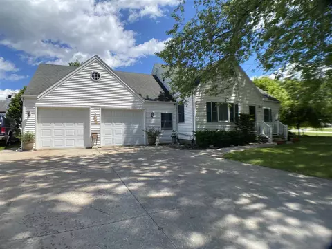 404 N Cecil St, Bonduel, WI 54107