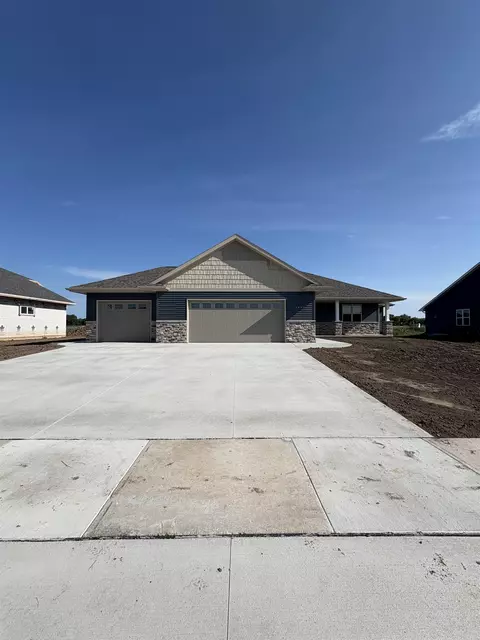 4642 Paul Ln, Green Bay, WI 54313