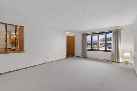 9 Eastfield Ct, Appleton, WI 54915 photo 7