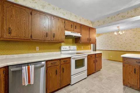 9 Eastfield Ct, Appleton, WI 54915 photo 16
