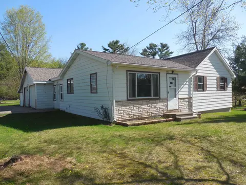659 Green Bay Ave, Oconto Falls, WI 54154