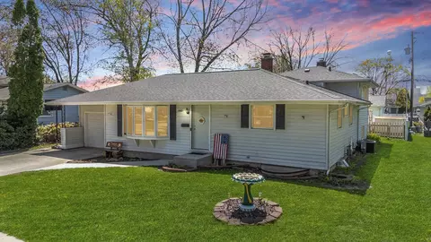 1083 Kenwood St, Green Bay, WI 54304