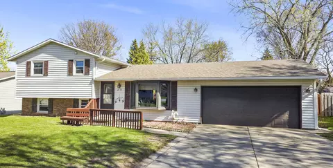 2479 Van Beek Rd, Green Bay, WI 54311