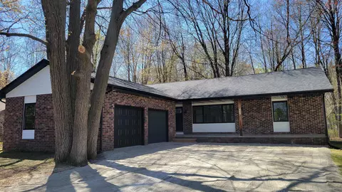761 Mcallister Ave, Marinette, WI 54143