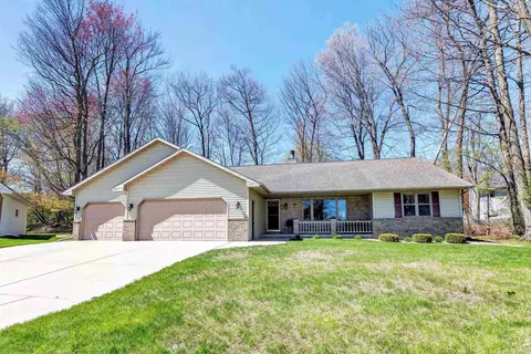 2131 Sugar Maple Ct, Green Bay, WI 54304