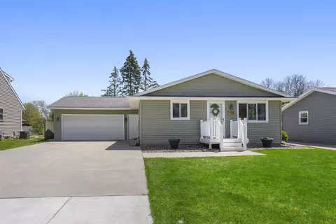 1125 Greenwood Dr, Menasha, WI 54952
