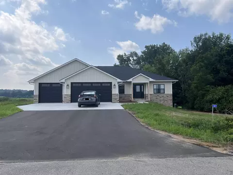 3783 Westpoint Rd, Suamico, WI 54313
