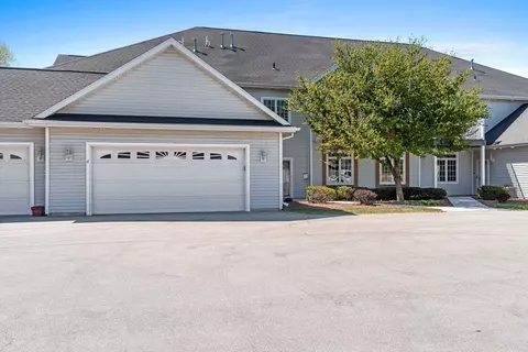 1999 Libal St #6, Green Bay, WI 54301