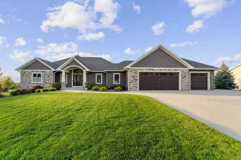 n8401 Sunset Drive, Fond Du Lac, WI 54937