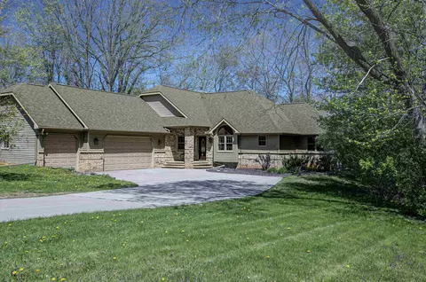 114 W 13th St, Kaukauna, WI 54130