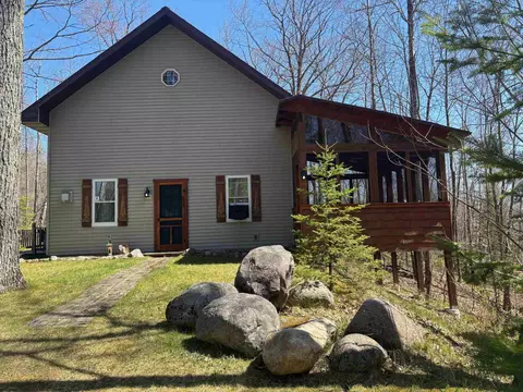 15714 Maiden Landing Ln, Mountain, WI 54149