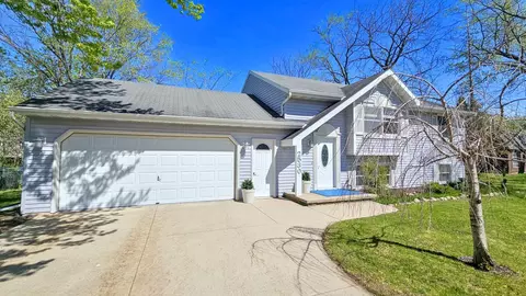 2530 S Gladys Ave, Appleton, WI 54915 photo 1