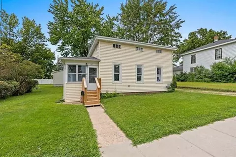 145 S State St, Berlin, WI 54923