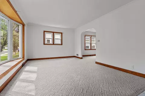909 N Summit St, Appleton, WI 54914 photo 5